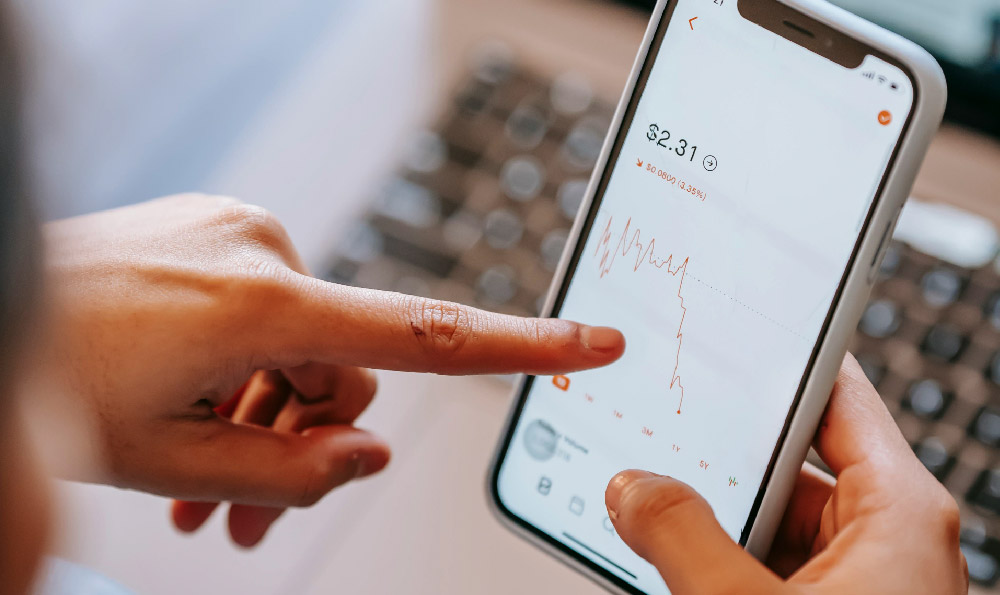 How Do Bail Bondsmen Earn Profit, and What Are Their Revenue Streams?