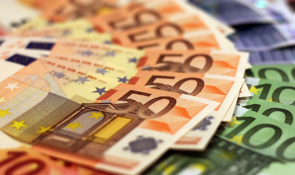 Is earning free money online actually possible, and if so, how?
