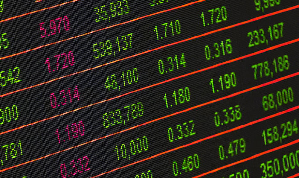 How Much Can $10,000 Earn in a Money Market Account? & Is a Money Market Account Right for My $10,000?
