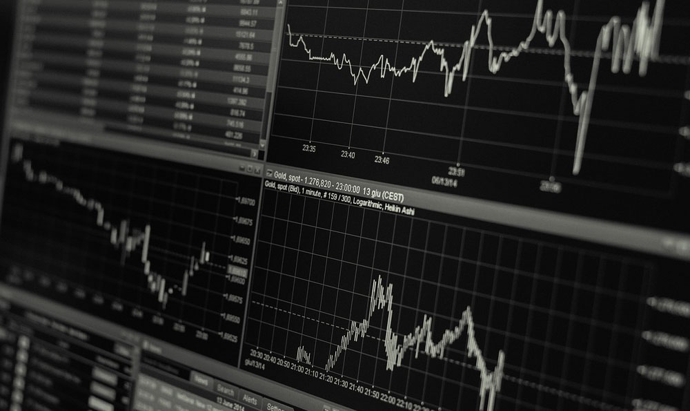 Is a 5% ROI considered good? What impacts investment return?
