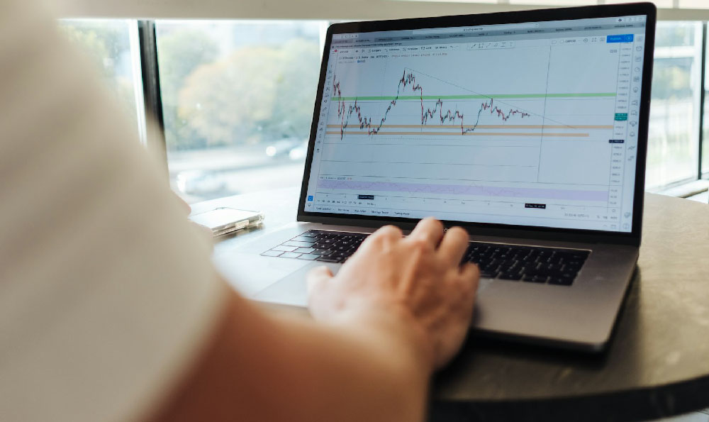 Rubles: Should You Invest & How?