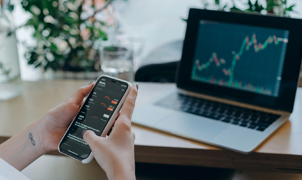 Small Stocks: Investing Strategy or Risky Gamble?