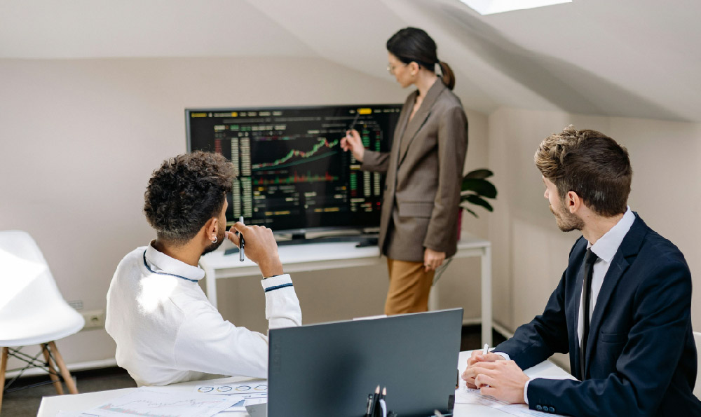 Investing in Gold Stocks: Smart Move or Risky Business?