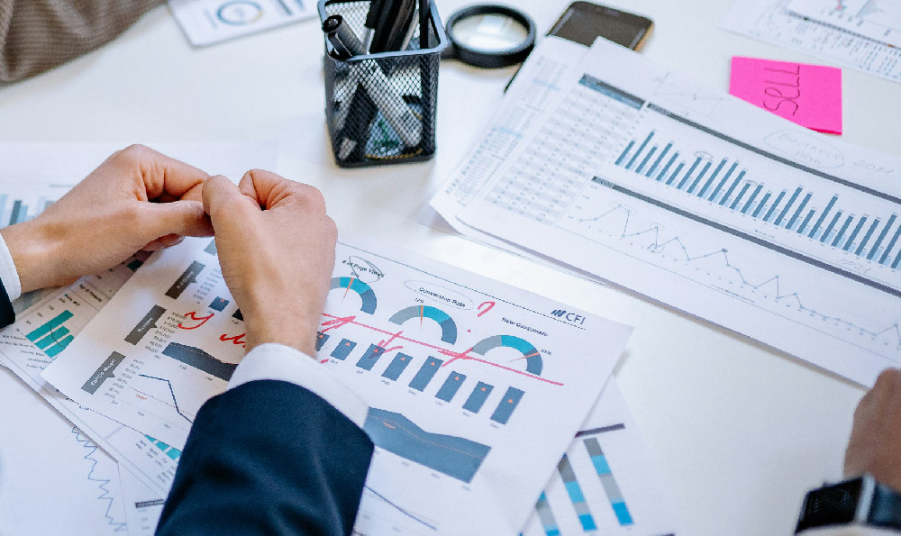 How can you make money in the stock market, and is it possible?