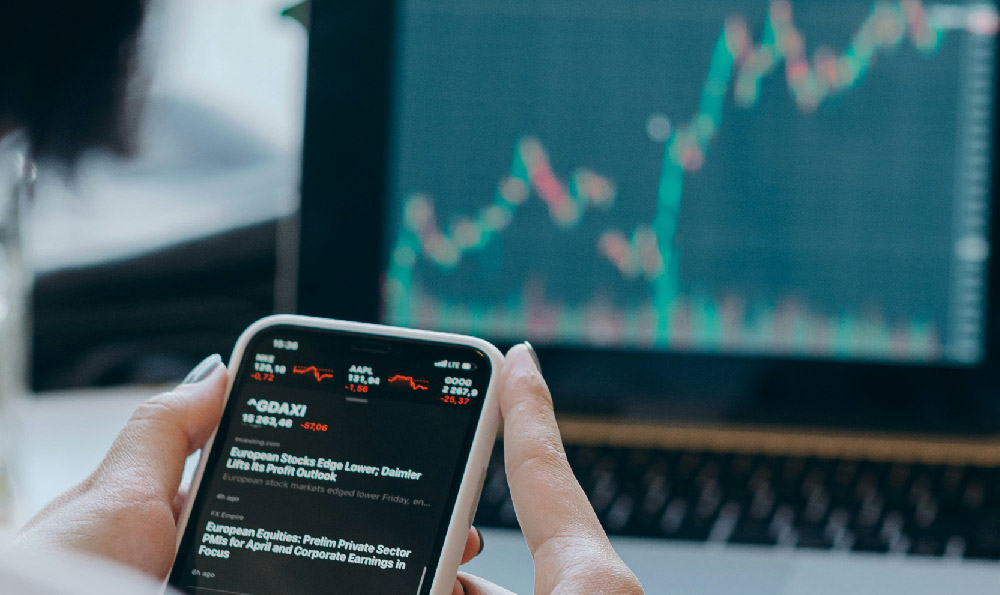 How much money YouTube pays per view? What factors impact earnings?